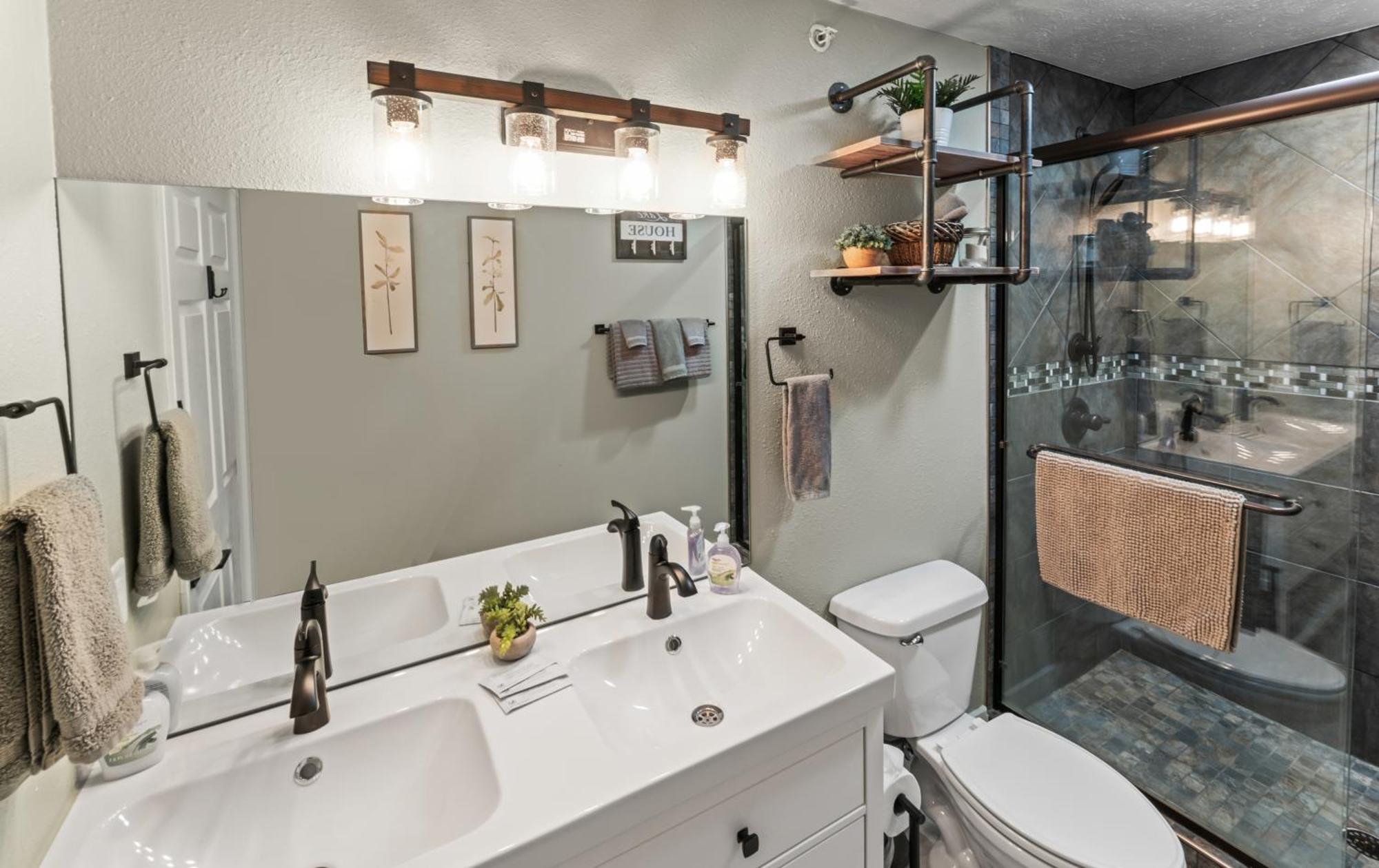 Golf On Site - Walk-In Shower - Jetted Tub - Free Attraction Tickets Included 布蘭森 外观 照片